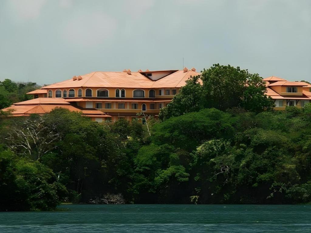 Hotel Melia Panama Canal Колон Экстерьер фото